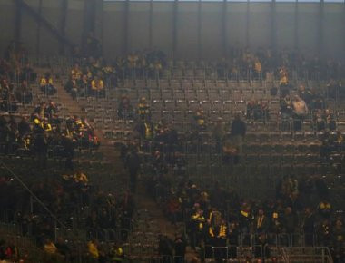 Η ανησυχία του κόσμου στο γήπεδο της Ντόρτμουντ (φωτό, βίντεο)